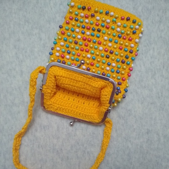 Beaded Phone cover, handmade crochet - Picture 3 of 6